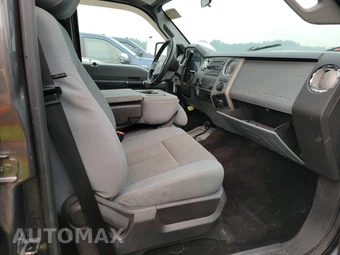 2016 Ford Super Duty F-250 XLT Crew Cab Medium Bed - miniatura 8