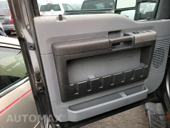 2016 Ford Super Duty F-250 XLT Crew Cab Medium Bed - miniatura 9