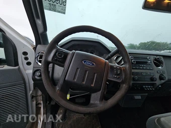 2016 Ford Super Duty F-250 XLT Crew Cab Medium Bed - miniatura 10