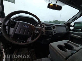 2016 Ford Super Duty F-250 XLT Crew Cab Medium Bed - miniatura 11
