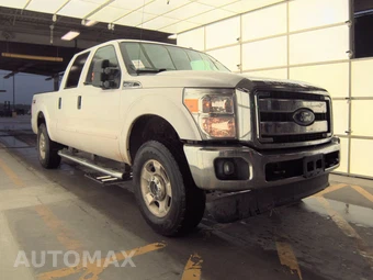 2016 Ford Super Duty F-250 XLT Crew Cab Medium Bed - miniatura 3