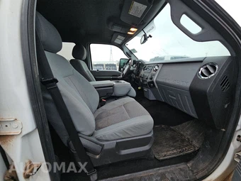 2016 Ford Super Duty F-250 XLT Crew Cab Medium Bed - miniatura 8