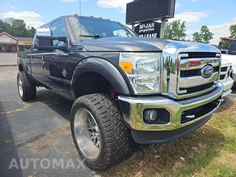 2016 Ford Super Duty F-250 XLT Crew Cab Medium Bed - miniatura 4