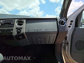 2016 Ford Super Duty F-250 XLT Crew Cab Medium Bed - miniatura 16