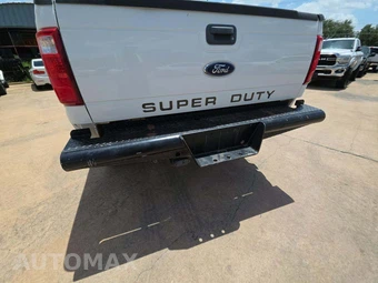 2016 Ford Super Duty F-250 XLT Crew Cab Medium Bed - miniatura 20