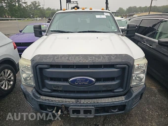 2016 Ford Super Duty F-350 Cab Chassis XL Crew Cab - miniatura 2