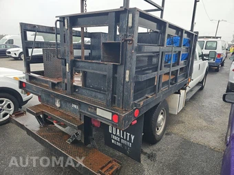 2016 Ford Super Duty F-350 Cab Chassis XL Crew Cab - miniatura 4