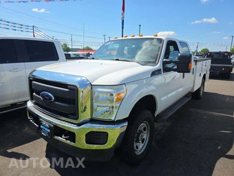 2016 Ford Super Duty F-350 Cab Chassis XL Crew Cab