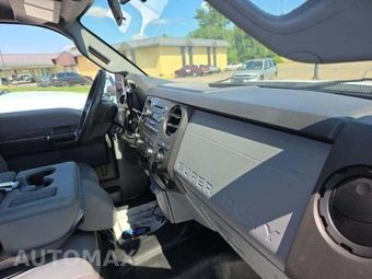 2016 Ford Super Duty F-350 Cab Chassis XL Crew Cab - miniatura 18