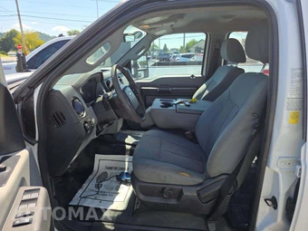 2016 Ford Super Duty F-350 Cab Chassis XL Crew Cab - miniatura 6