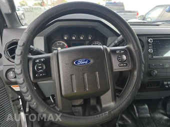 2016 Ford Super Duty F-350 Cab Chassis XL Crew Cab DRW - miniatura 10