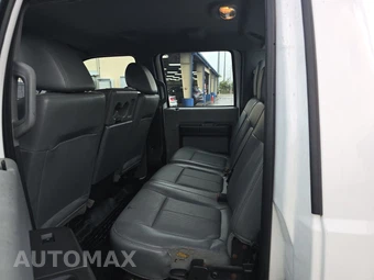 2016 Ford Super Duty F-350 Cab Chassis XL Crew Cab DRW - miniatura 13