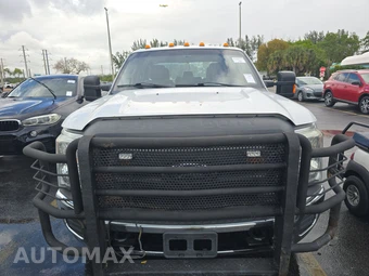 2016 Ford Super Duty F-350 Cab Chassis XL Crew Cab DRW - miniatura 2