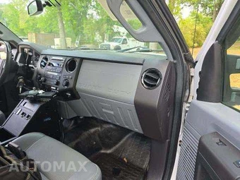 2016 Ford Super Duty F-350 Cab Chassis XL Extended Cab w/Rear Doors - miniatura 19