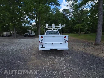 2016 Ford Super Duty F-350 Cab Chassis XL Extended Cab w/Rear Doors - miniatura 4