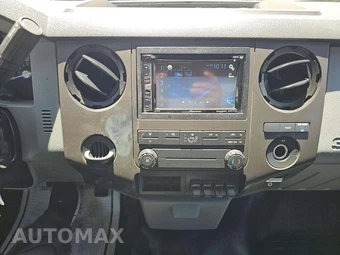 2016 Ford Super Duty F-350 Cab Chassis XL Regular Cab DRW - miniatura 10
