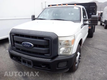 2016 Ford Super Duty F-350 Cab Chassis XL Regular Cab DRW