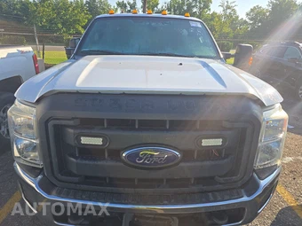 2016 Ford Super Duty F-350 Cab Chassis XL Regular Cab DRW - miniatura 2