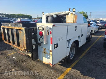 2016 Ford Super Duty F-350 Cab Chassis XL Regular Cab DRW - miniatura 4
