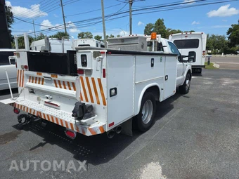 2016 Ford Super Duty F-350 Cab Chassis XL Regular Cab DRW - miniatura 3