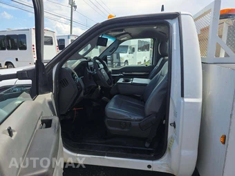 2016 Ford Super Duty F-350 Cab Chassis XL Regular Cab DRW - miniatura 6