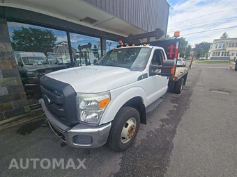 2016 Ford Super Duty F-350 Cab Chassis XL Regular Cab DRW
