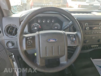 2016 Ford Super Duty F-350 Cab Chassis XL Regular Cab DRW - miniatura 10