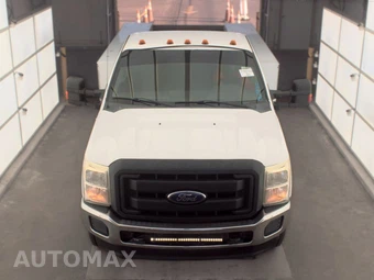 2016 Ford Super Duty F-350 Cab Chassis XL Regular Cab DRW - miniatura 2