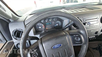 2016 Ford Super Duty F-350 Cab Chassis XL Regular Cab DRW - miniatura 28