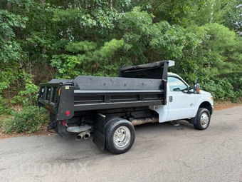2016 Ford Super Duty F-350 Cab Chassis XL Regular Cab DRW - miniatura 10