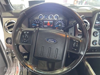 2016 Ford Super Duty F-350 Lariat Crew Cab Long Bed DRW - miniatura 10