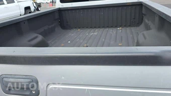 2016 Ford Super Duty F-350 Lariat Crew Cab Long Bed DRW - miniatura 32