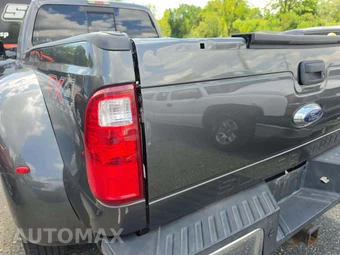 2016 Ford Super Duty F-350 Lariat Crew Cab Long Bed DRW - miniatura 24