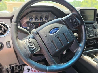 2016 Ford Super Duty F-350 Lariat Crew Cab Long Bed DRW - miniatura 31
