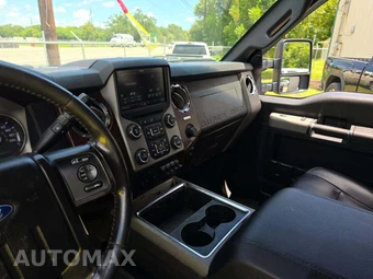 2016 Ford Super Duty F-350 Lariat Crew Cab Long Bed DRW - miniatura 10