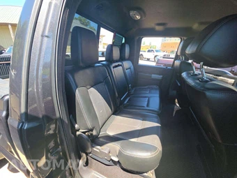 2016 Ford Super Duty F-350 Lariat Crew Cab Long Bed DRW - miniatura 16