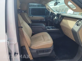 2016 Ford Super Duty F-350 Lariat Crew Cab Medium Bed - miniatura 8