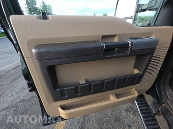 2016 Ford Super Duty F-350 Lariat Crew Cab Medium Bed - miniatura 9