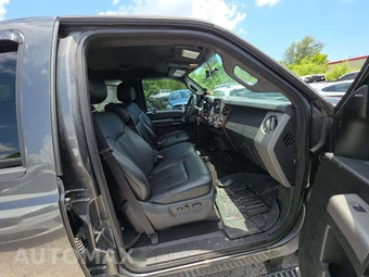 2016 Ford Super Duty F-350 Lariat Crew Cab Medium Bed - miniatura 18