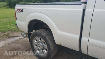 2016 Ford Super Duty F-350 Lariat Extended Cab Medium Bed w/Rear Doors - miniatura 32