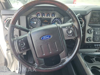 2016 Ford Super Duty F-350 Platinum Crew Cab Long Bed DRW - miniatura 10