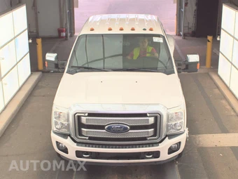 2016 Ford Super Duty F-350 Platinum Crew Cab Long Bed DRW - miniatura 2