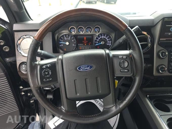 2016 Ford Super Duty F-350 Platinum Crew Cab Medium Bed - miniatura 10