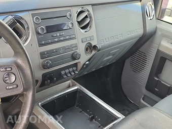 2016 Ford Super Duty F-350 XLT Crew Cab Long Bed DRW - miniatura 11
