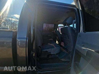 2016 Ford Super Duty F-350 XLT Crew Cab Long Bed DRW - miniatura 17