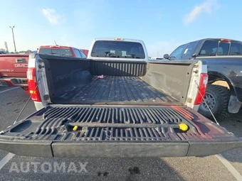 2016 Ford Super Duty F-350 XLT Crew Cab Medium Bed - miniatura 16