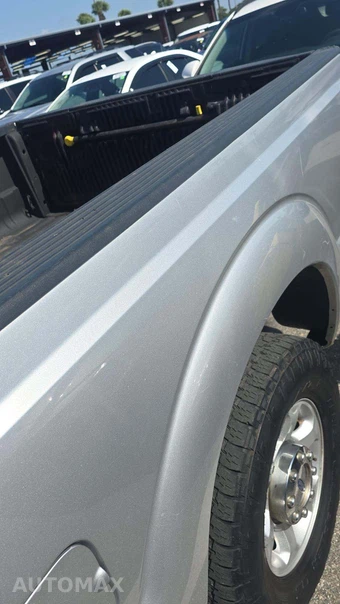2016 Ford Super Duty F-350 XLT Crew Cab Medium Bed - miniatura 20