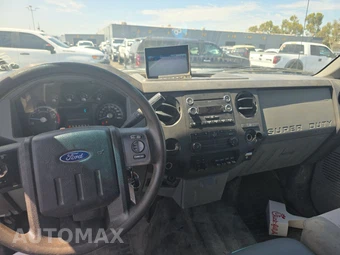 2016 Ford Super Duty F-450 Cab Chassis XL Crew Cab DRW - miniatura 11