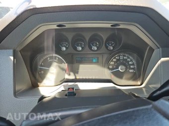 2016 Ford Super Duty F-450 Cab Chassis XL Crew Cab DRW - miniatura 12