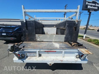 2016 Ford Super Duty F-450 Cab Chassis XL Crew Cab DRW - miniatura 16